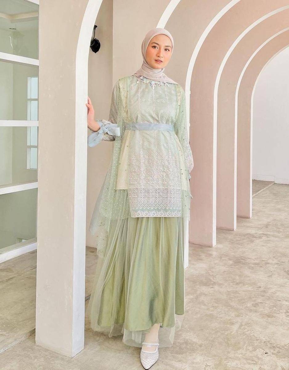 Style kondangan hijab (instagram.com/auliarahmatk)