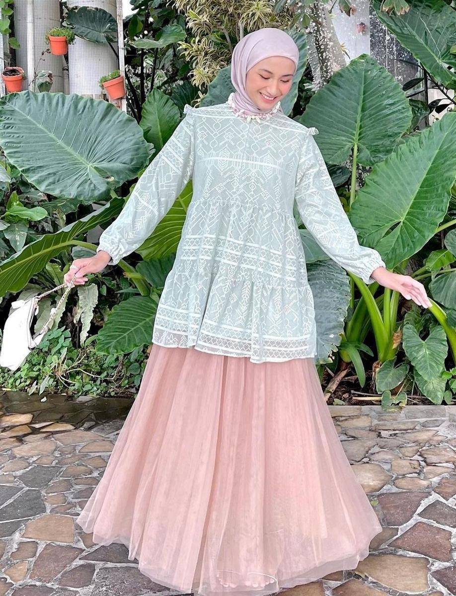 Style kondangan hijab (instagram.com/auliarahmatk)