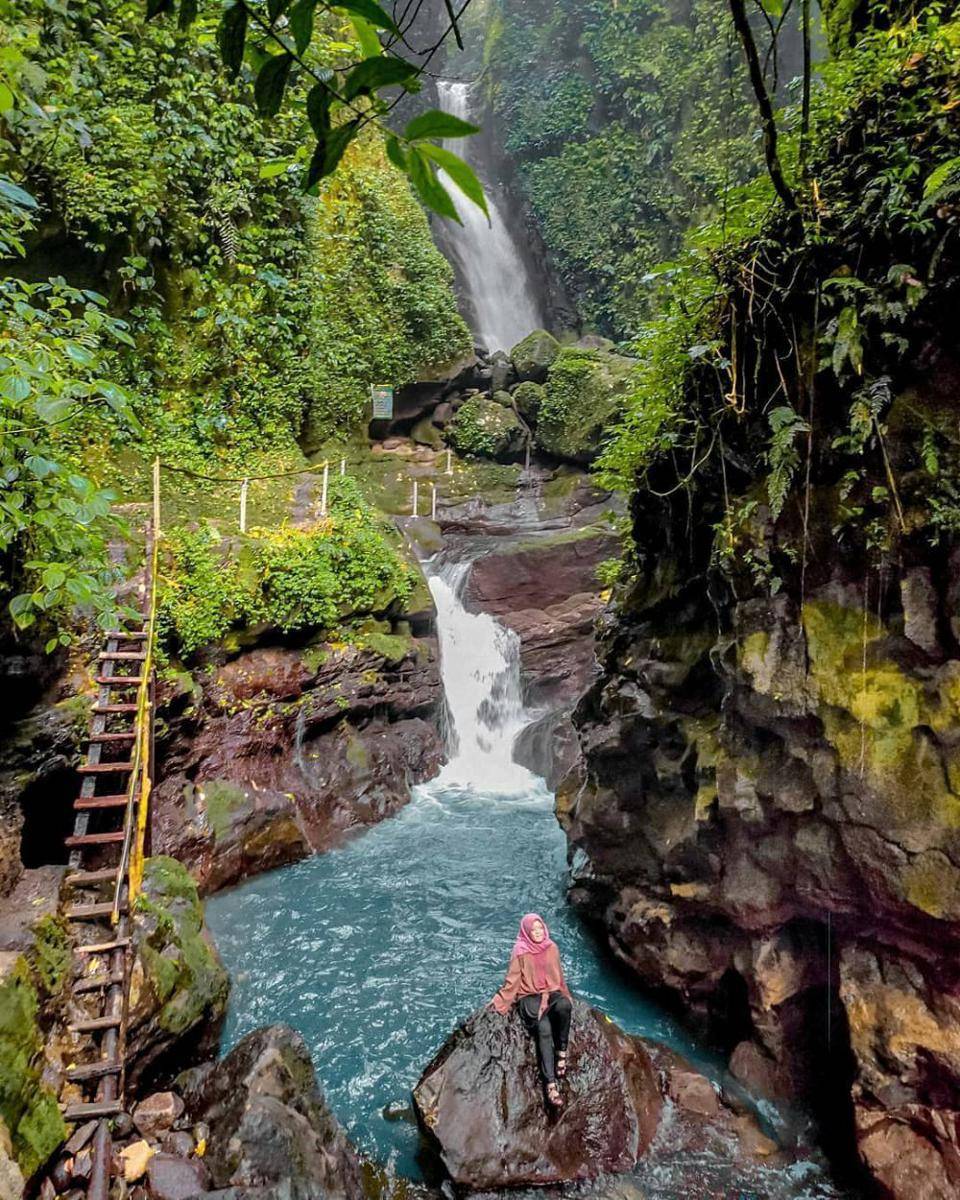 keindahan Curug Walet, Bogor (instagram.com/sitirahmaa2807)