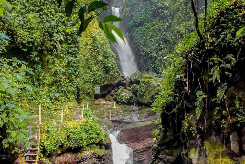 keindahan Curug Walet, Bogor (instagram.com/bogorkeun)