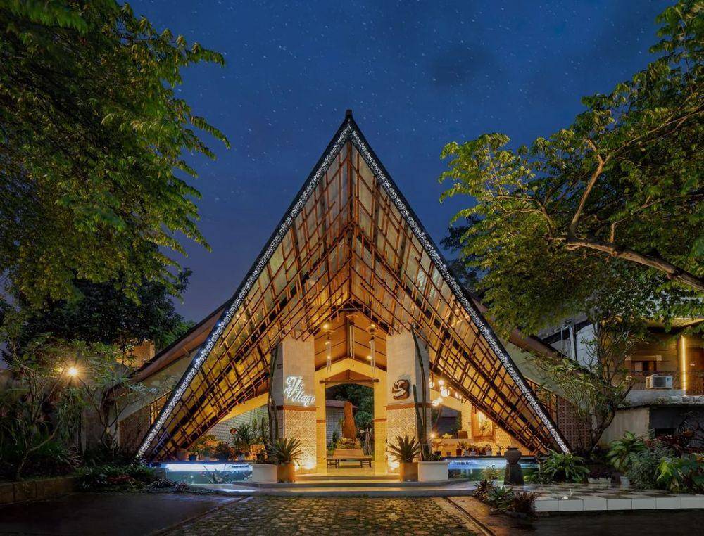 The Village Resort (instagram.com/thevillageresortbywh)
