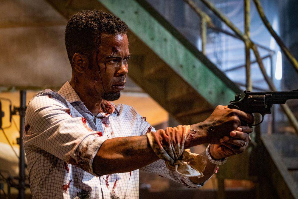 Chris Rock dalam film Spiral: From the Book of Saw. (dok. Lionsgate/Spiral: From the Book of Saw)