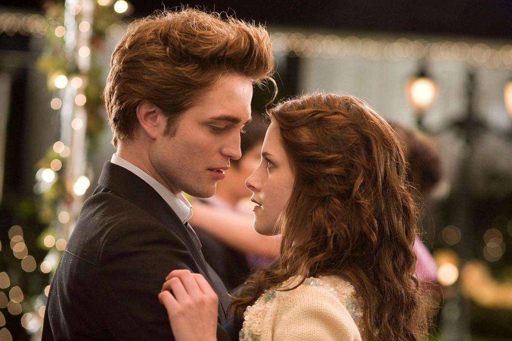Robert Pattinson dan Kristen Stewart dalam film Twilight. (dok. Lionsgate/Twilight)