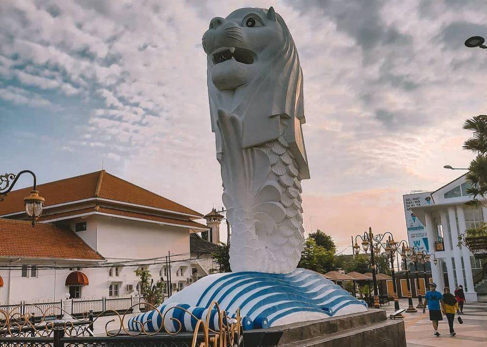 Patung Merlion (instagram.com/madiun_info)