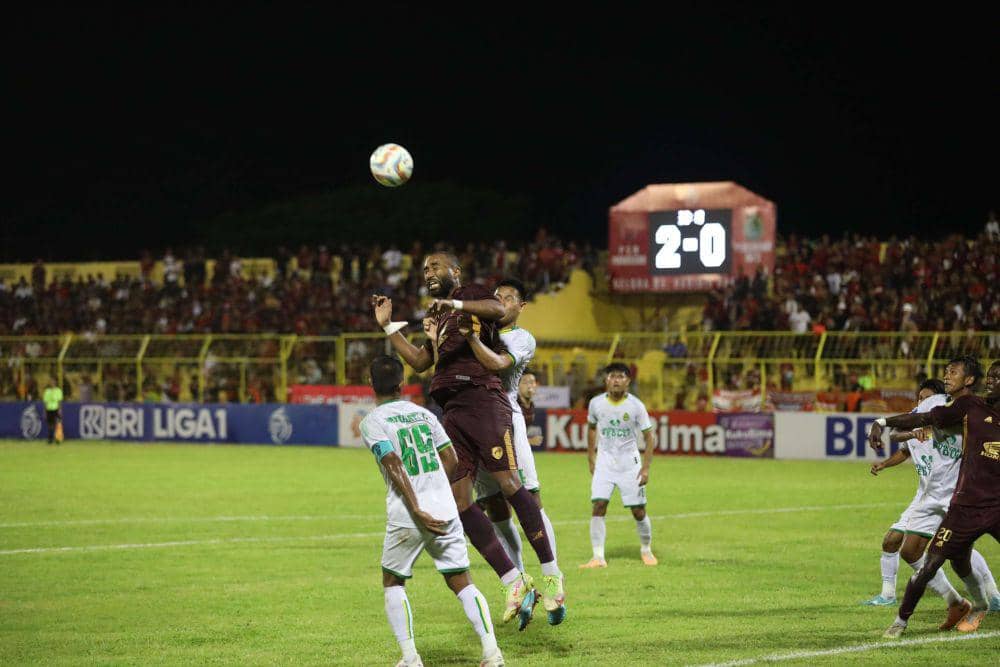 Salah satu momen pertandingan pekan ke-20 BRI Liga 1 2023-24 antara PSM Makassar versus Persikabo 1973 yang berlangsung di Stadion Gelora B.J. Habibie Parepare pada Kamis 23 November 2023. (Dok. Ofisial PSM Makassar/Agung Dewantara)
