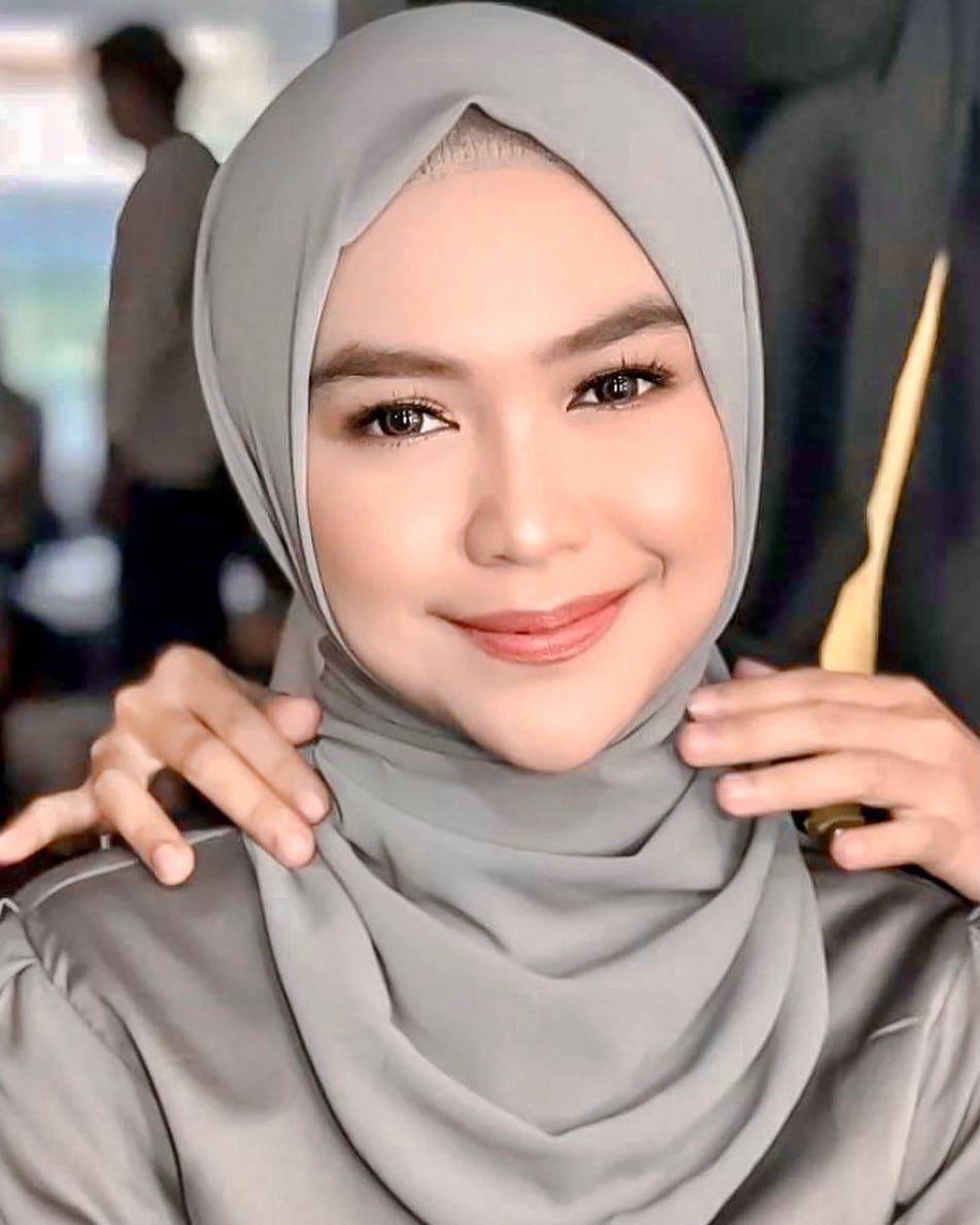 inspirasi makeup untuk hadiri acara resmi ala Ria Ricis (instagram.com/riaricis1795)