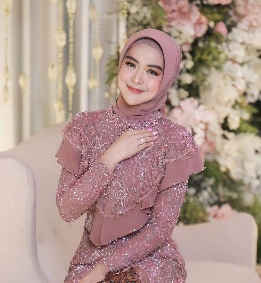 inspirasi makeup untuk hadiri acara resmi ala Ria Ricis (instagram.com/riaricis1795)