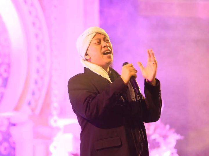 rekomendasi lagu religi terpopuler (instagram.com/opick_tomboati)