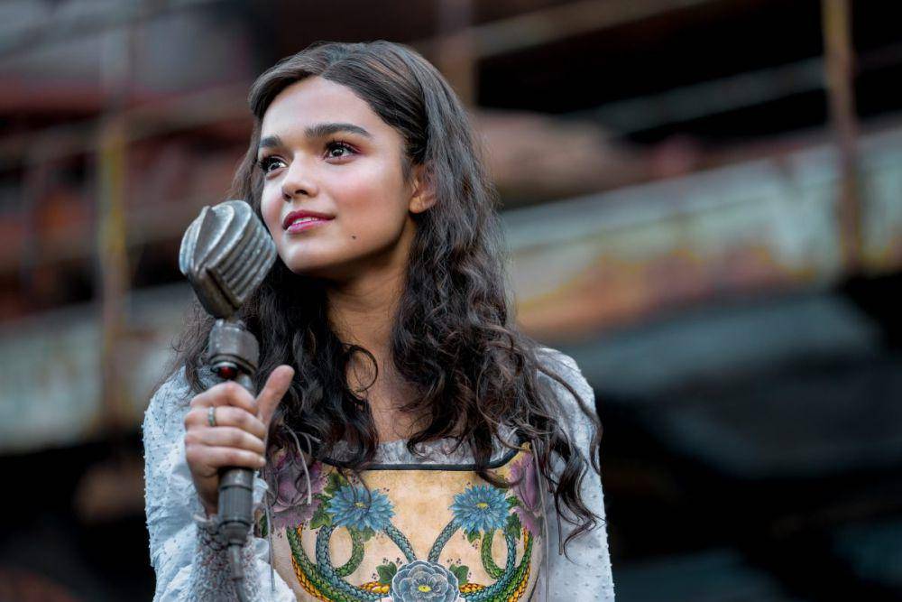 Lucy Gray di The Hunger Games: The Ballad of Songbirds and Snakes (dok. Lionsgate/The Hunger Games: The Ballad of Songbirds and Snakes)