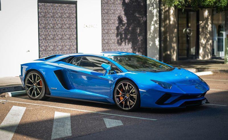 Koleksi Mobil Member BTS, Ada Porsche hingga Lamborghini