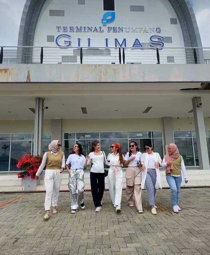 potret Cesen dkk di Lombok (instagram.com/ceseniy)