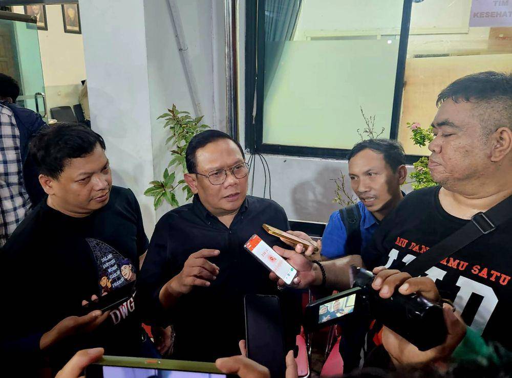 Ketua TPD Jatim Ganjar Mahfud, Laksamana Madia TNI Purnawirawan Agus Setiadji saat diwawancara. Dok. TPD Jatim