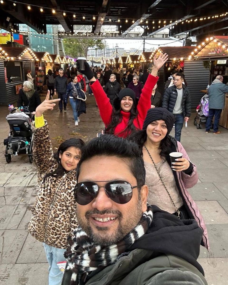 Ishita Dutta dan keluarga (instagram.com/ishidutta)