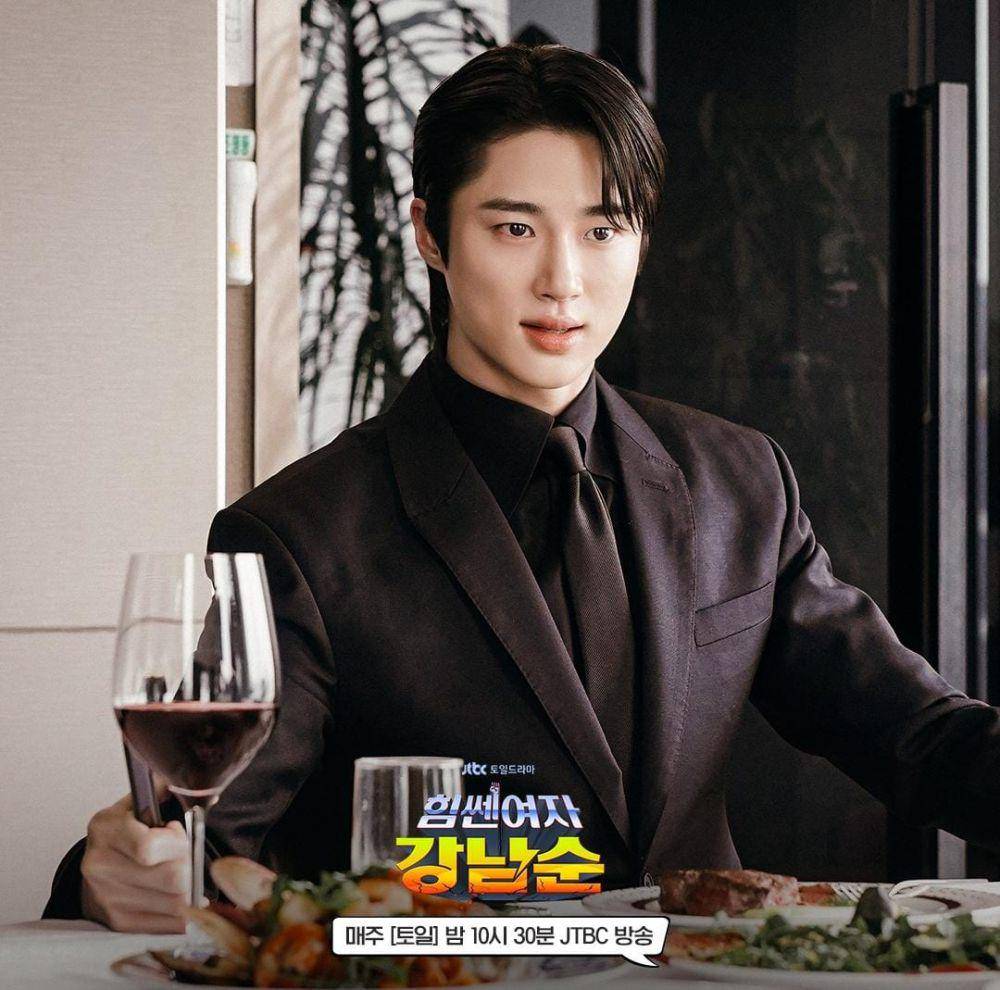 Byeon Woo Seok di drama Strong Girl Nam Soon (instagram.com/jtbcdrama)