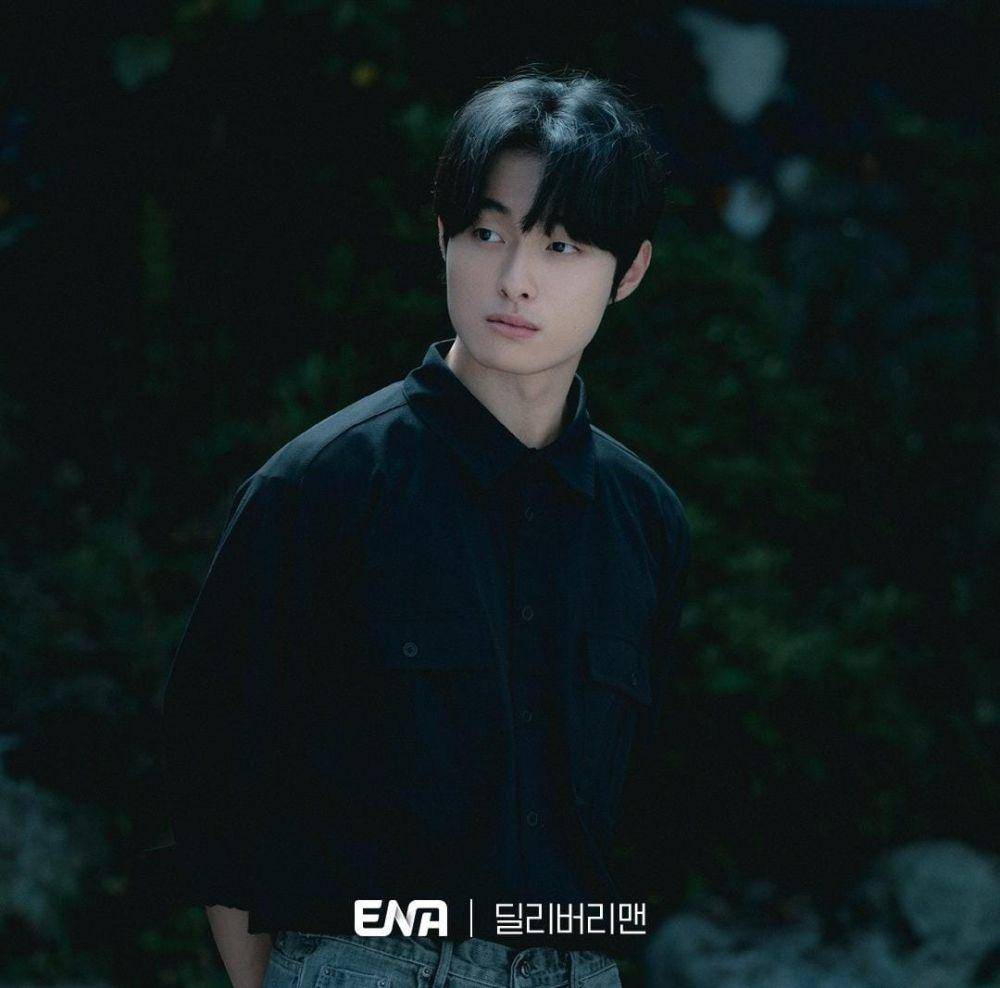 Yoon Chan Young di drama Delivery Man (instagram.com/channel.ena.d)