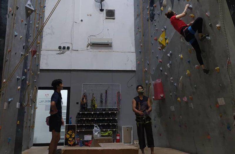 Peak to Peak Indoor Climbing (google.com/maps/sona adryan)