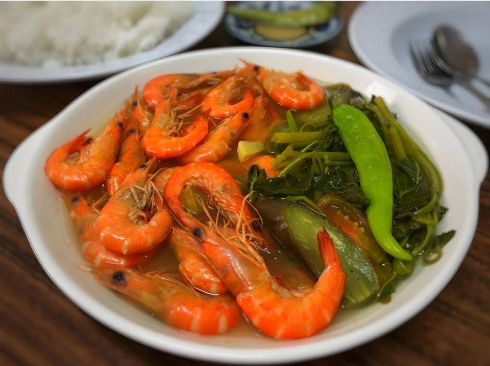 ilustrasi penyajian sinigang na hipon (instagram.com/themommyiscooking)