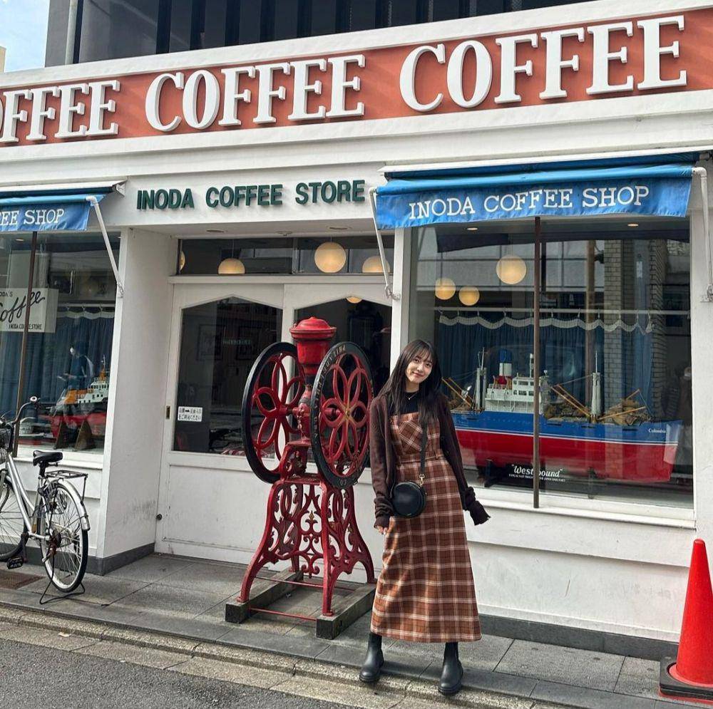 inspirasi OOTD dress ala aktris Pyo Ye Jin (instagram.com/yjiinp)