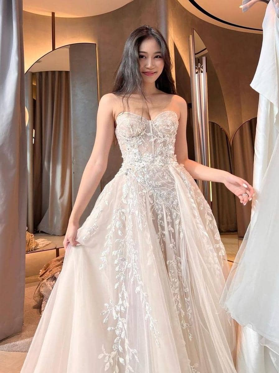 Grace Glazee (instagram.com/graceglazee)