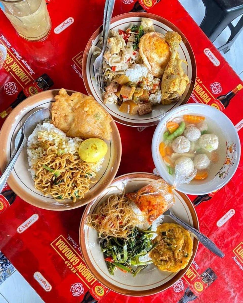 Potret Warung Makan Bu Sinder (instagram.com/thoric.idn)