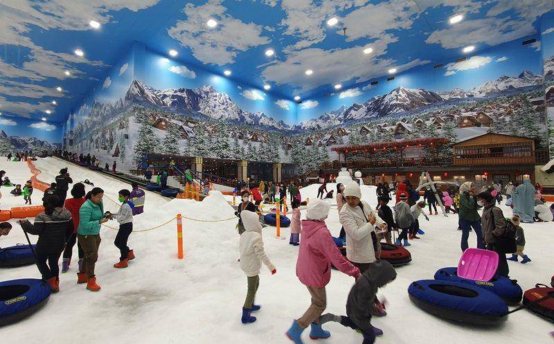 Trans Snow World (google.com/maps/Daniel Chau)