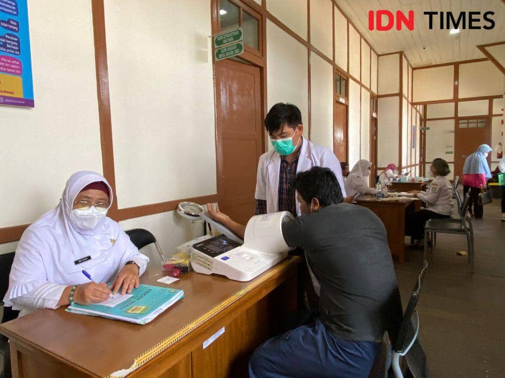 Suasana rawat jalan di UPT Klinik Utama Sungai Bangkong Pontianak. (IDN Times/Teri).
