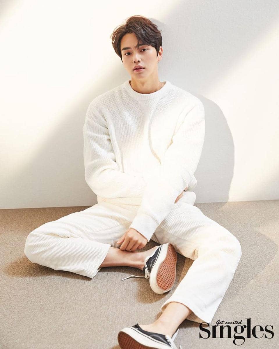 Song Kang (instagram.com/songkang_b)