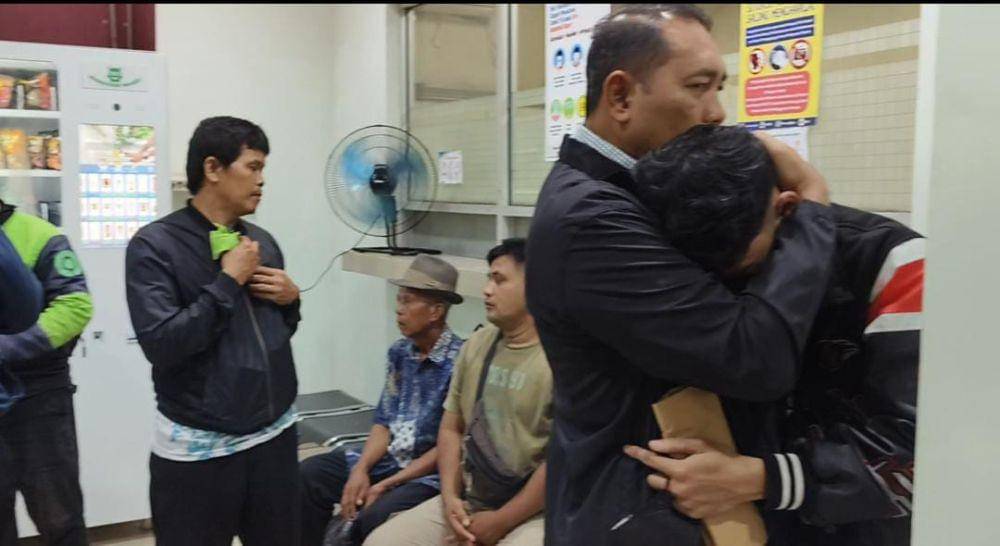 Kasatpol PP Arifin mengunjungi keluarga korban/dok Satpol