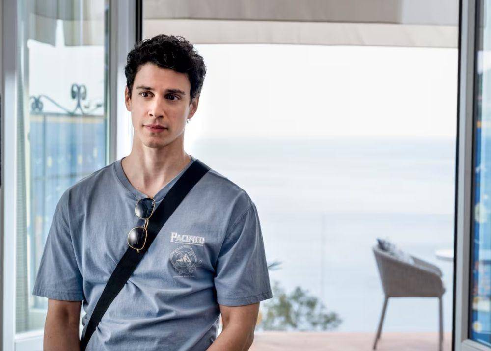 Adam DiMarco dalam The White Lotus (dok. HBO/The White Lotus)