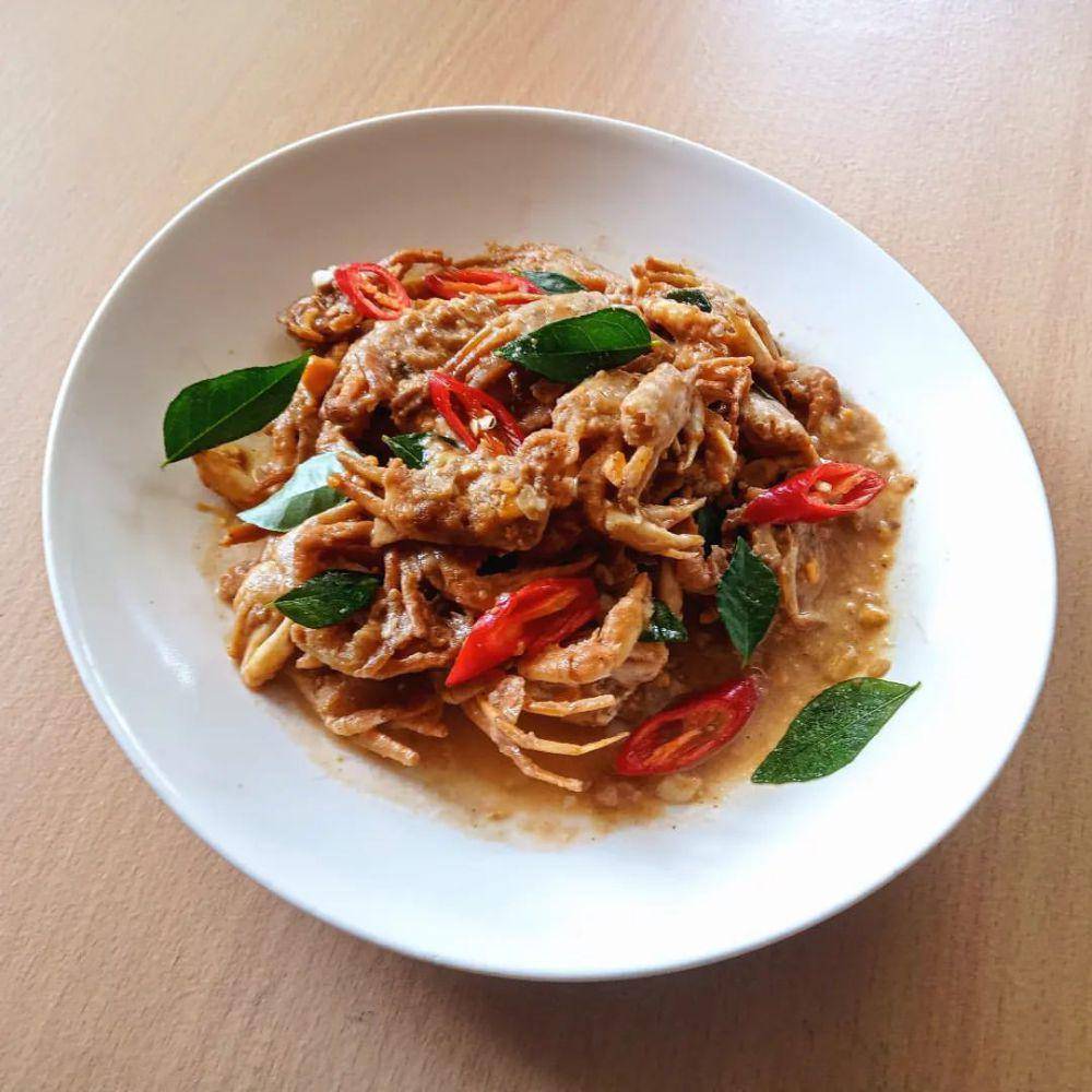 kepiting krispi saus kuning telur asin (instagram.com/don_masak)
