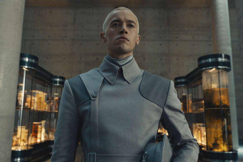 Tom Blyth di The Hunger Games: The Ballad of Songbirds and Snakes (dok. Lionsgate/The Hunger Games: The Ballad of Songbirds and Snakes)