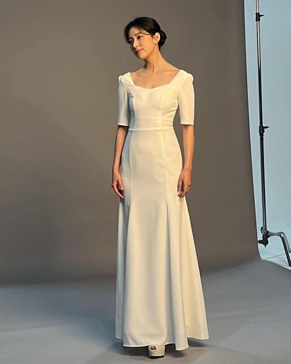 inspirasi dress simpel ala Han Hyo Joo (instagram.com/hanhyojoo222)