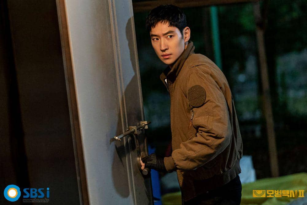 Lee Je Hoon di Taxi Driver 2 (dok. SBS/Taxi Driver 2)