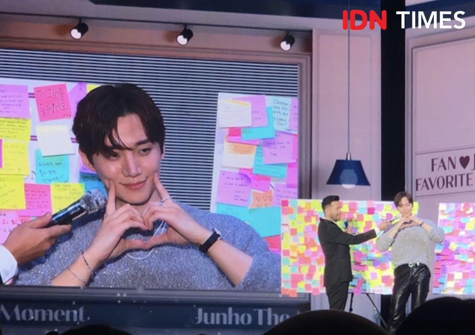 7 Potret Keseruan Fan Meeting Lee Junho, Banyak Fans yang Beruntung