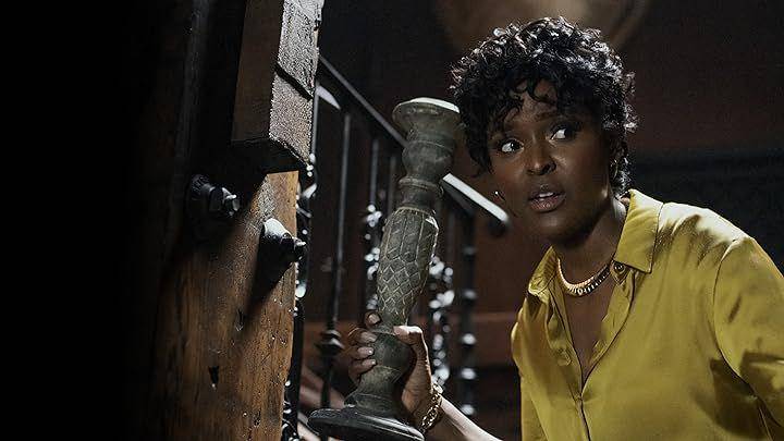Antoinette Robertson dalam film The Blackening. (dok. Lionsgate/The Blackening)