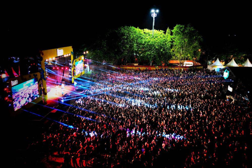 Penonton yang memadati konser Collabonation Tour IM3 di Brebes, Kamis (23/11/2023). (Dok. IOH)