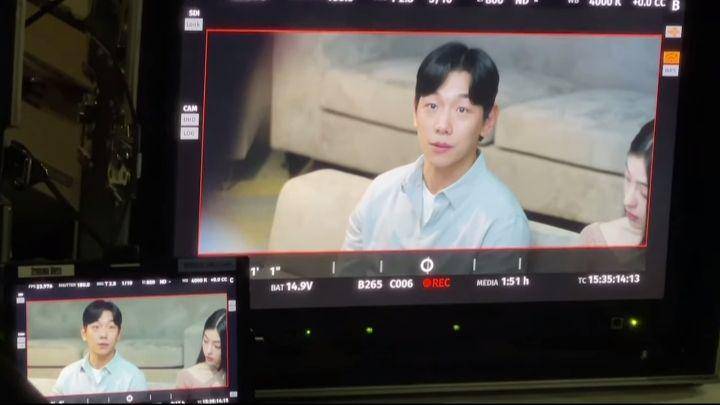 Park Yong Gwan di drakor Castaway Diva (instagram.com/value_j.hyup)