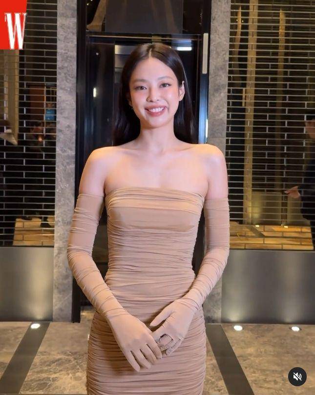 Artis Korea hadir di LOVEYOURW2023 (Instagram.com/wkorea)