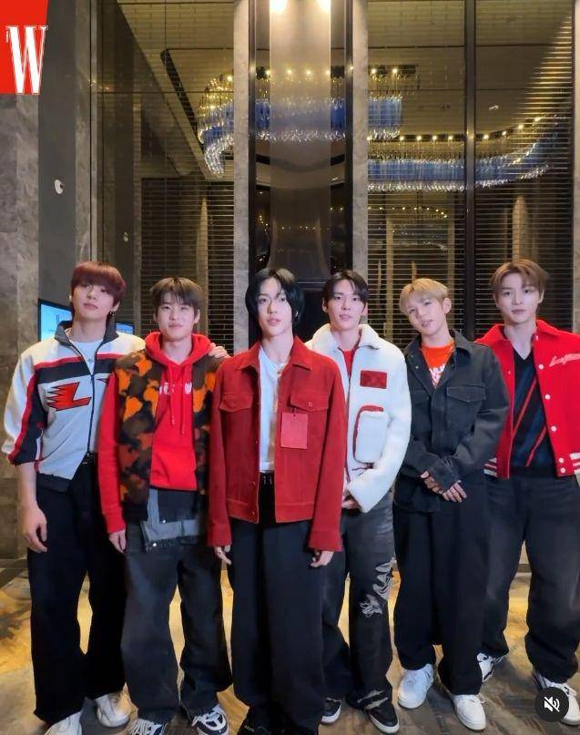 Artis Korea hadir di LOVEYOURW2023 (Instagram.com/wkorea)