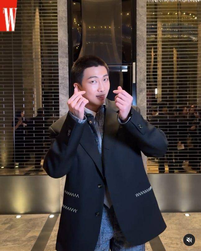 Artis Korea hadir di LOVEYOURW2023 (Instagram.com/wkorea)