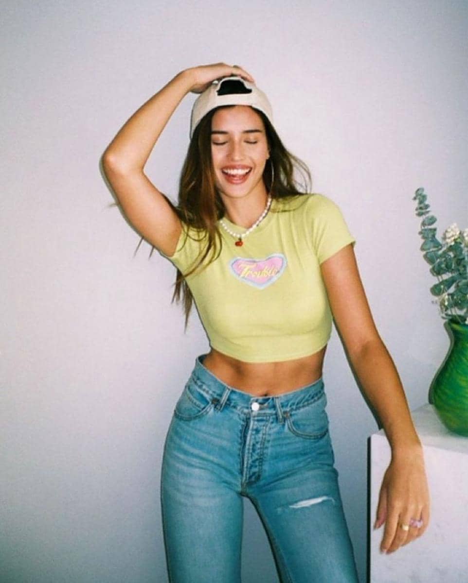 potret outfit Anntonia Porsild (instagram.com/porxild)