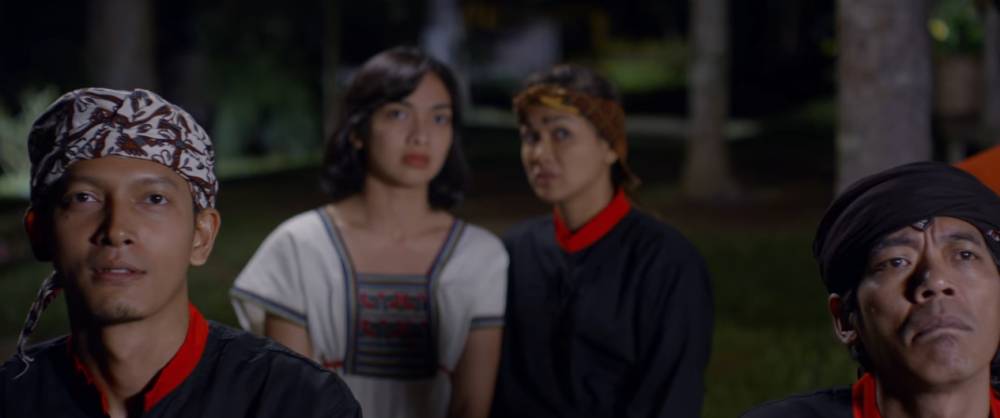 Shy Shy Cat (dok. PT. Kharisma Starvision Plus / Shy Shy Cat)