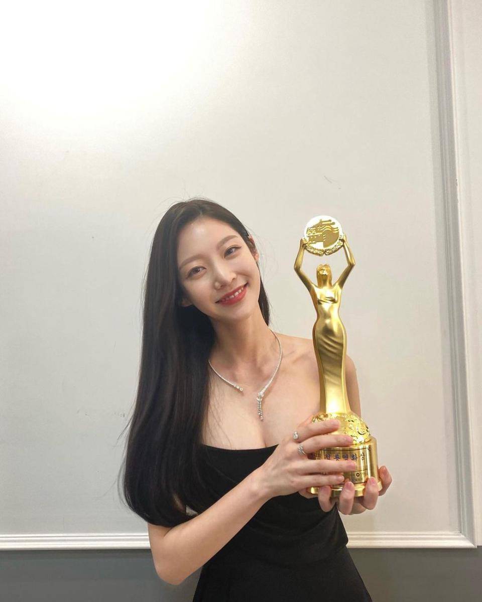 Gong Seung Yeon (instagram.com/0seungyeon)