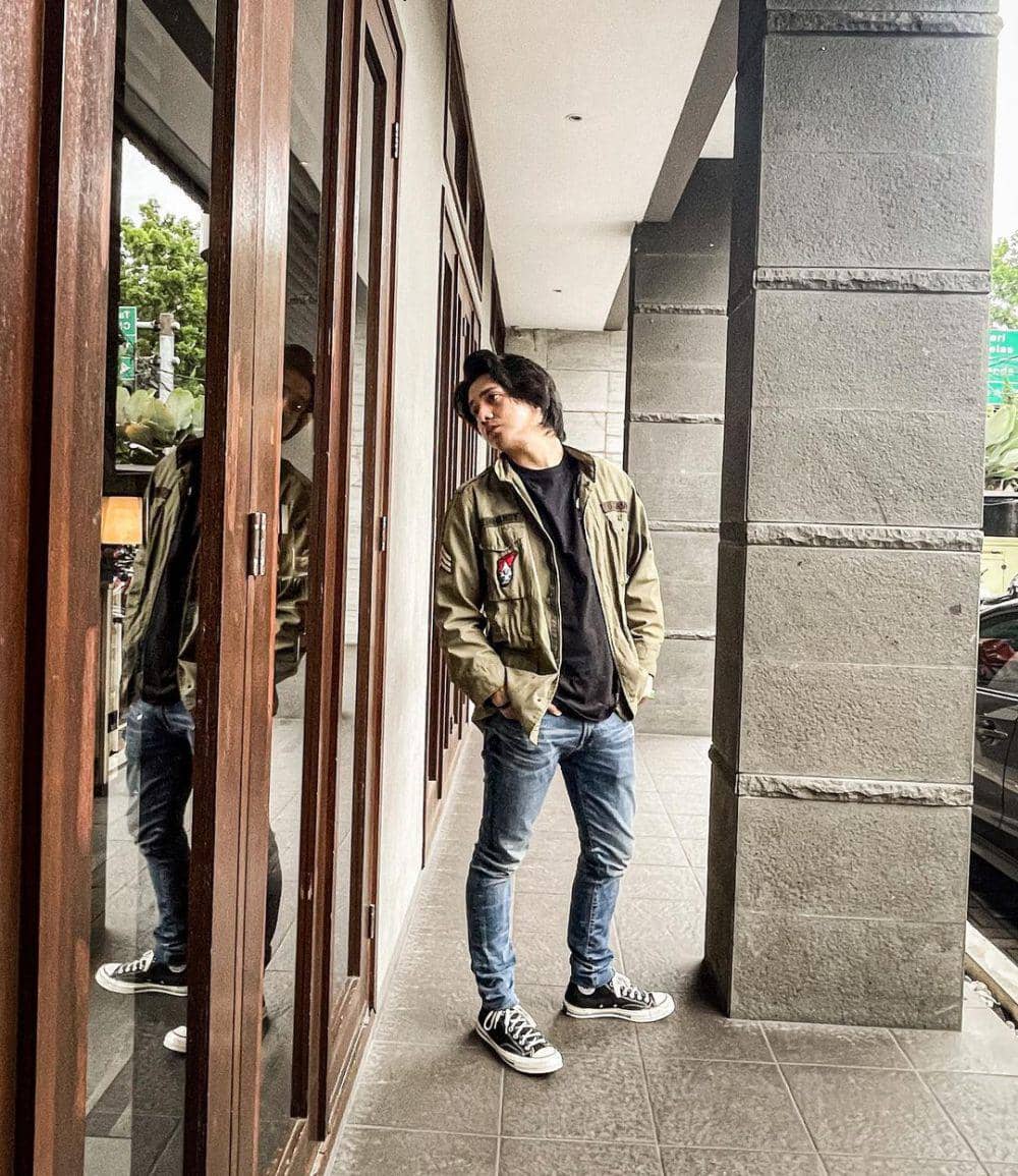 daily outfit Arbani Yasiz (instagram.com/arbaniyasiz/)