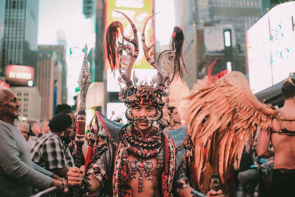 potret salah satu kegiatan Jember Fashion Carnival saat goes to New York (instagram.com/aditmarciano)