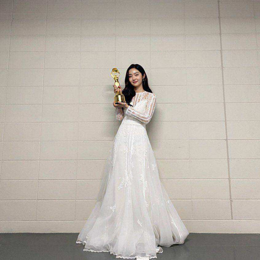 Kim Hye Jun (instagram.com/hyello._.o)