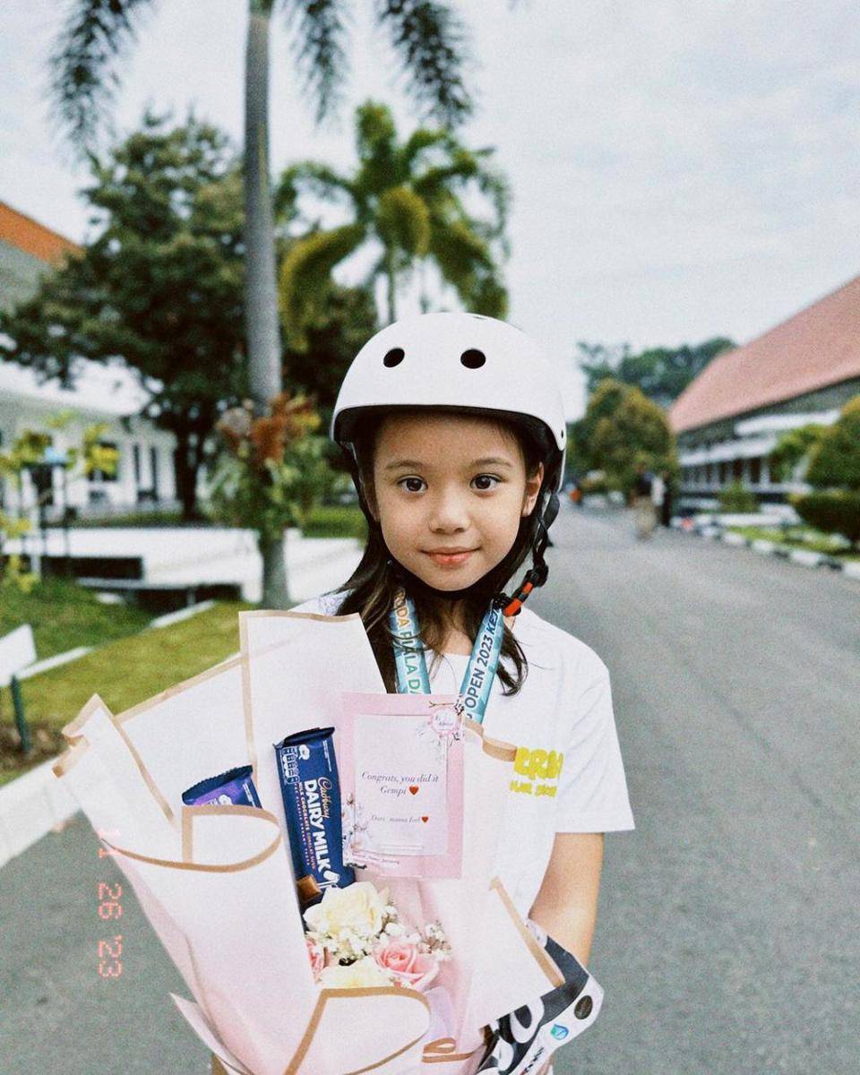 potret Gading Marten temani Gempi lomba sepatu roda (instagram.com/gadiiing)