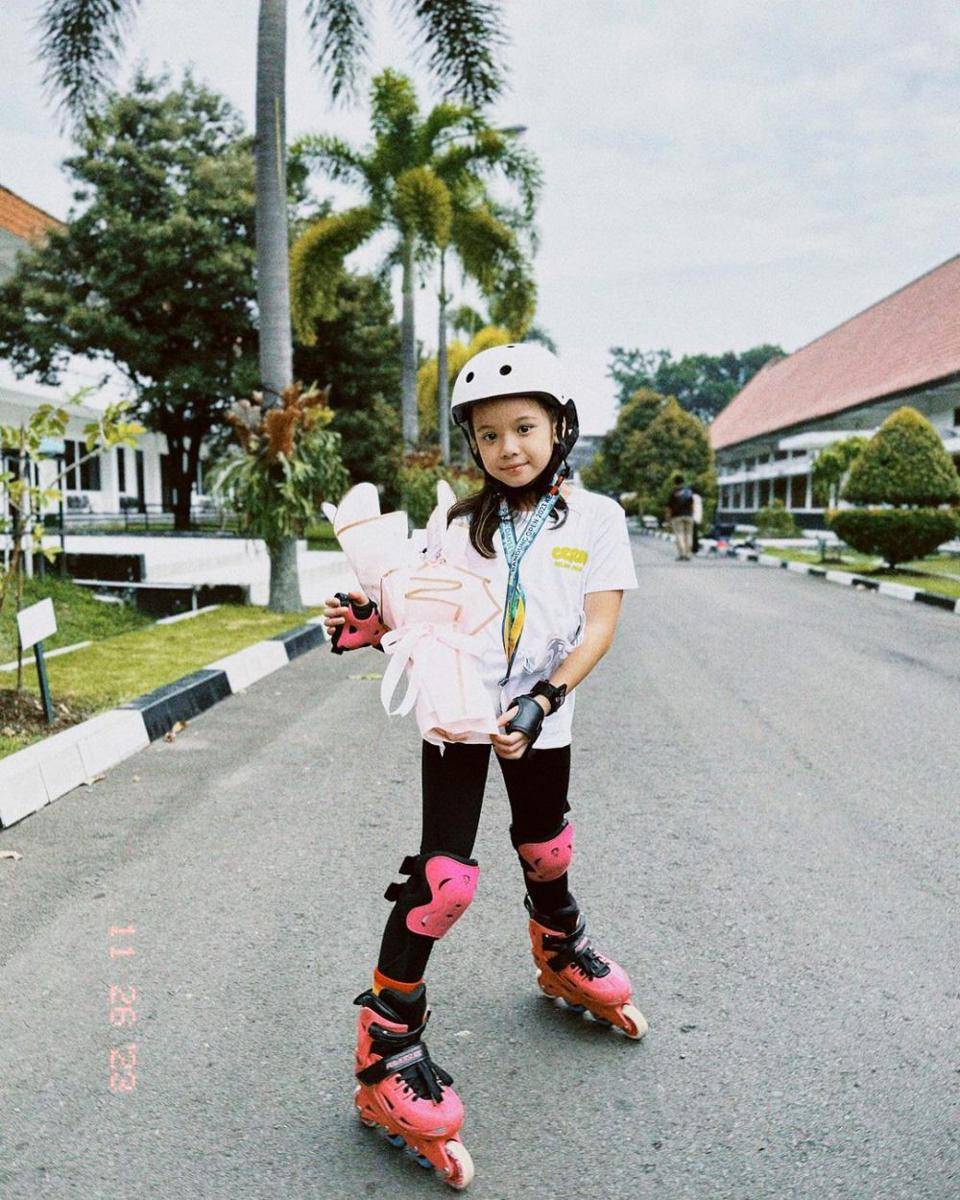 potret Gading Marten temani Gempi lomba sepatu roda (instagram.com/gadiiing)