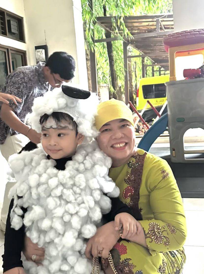potret Gala Sky perdana tampil di pensi sekolah (Instagram.com/dewizuhriati)