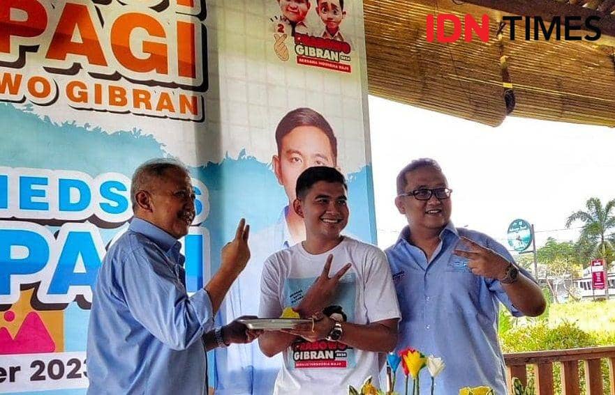 Komandan strategi dan kebijakan relawan "Rumah PaGi" Adhi Wiharto saat launching relawan Prabowo Gibran, Minggu (26/11/2023).(IDN Times/Sutrsino).